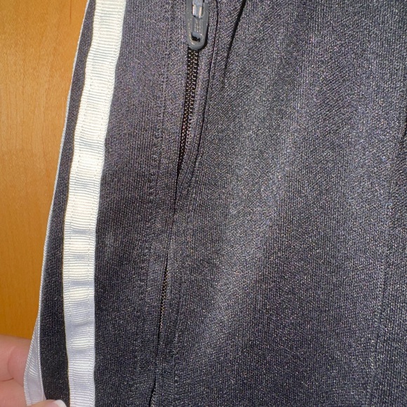 Track Pants LIKE NEW - Picture 4 of 7